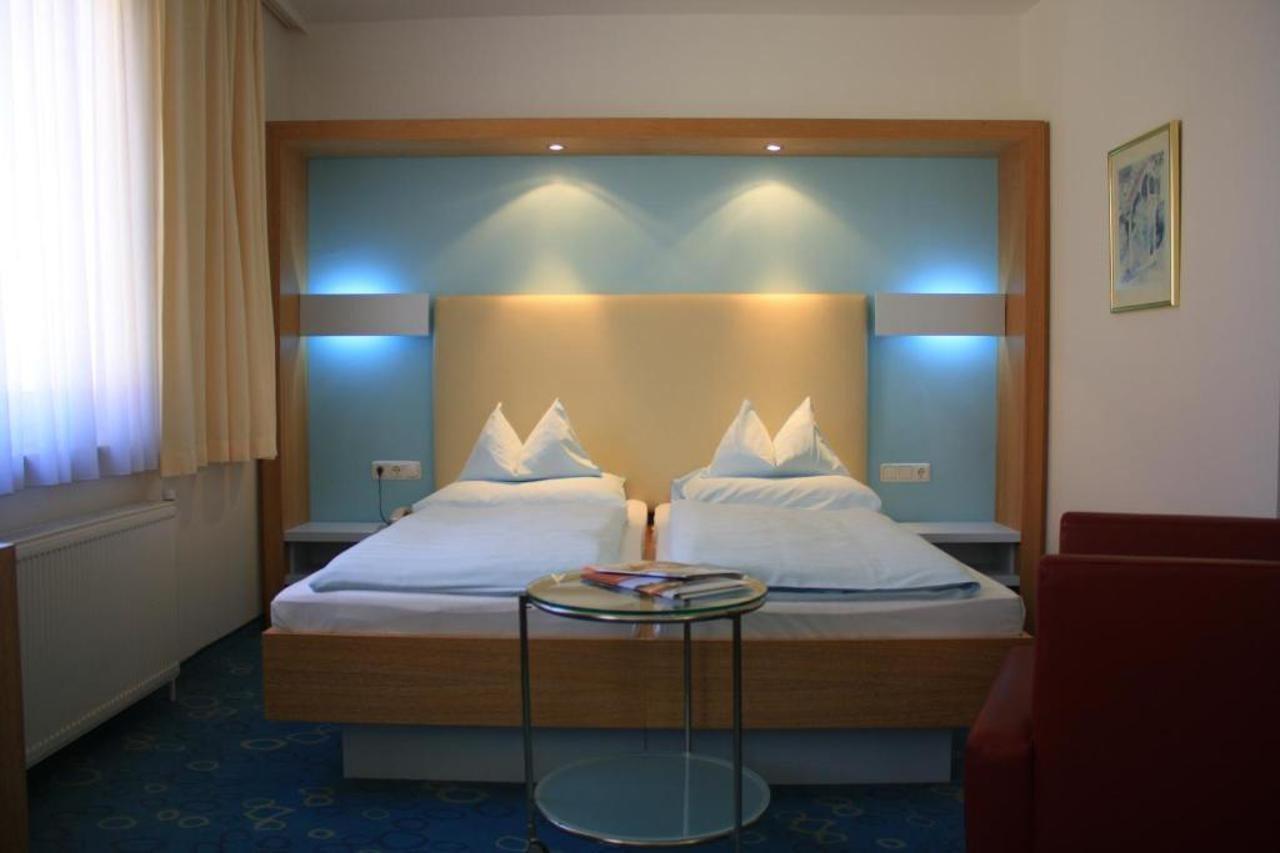 Dom Hotel Лінц Екстер'єр фото