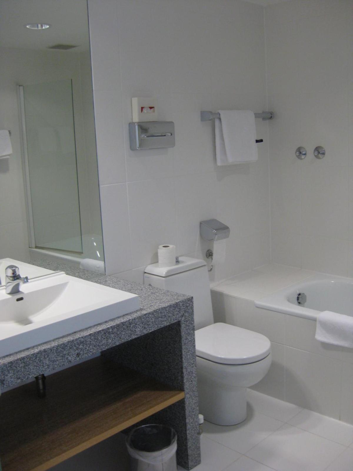 Dom Hotel Лінц Екстер'єр фото