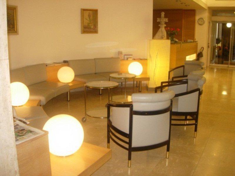 Dom Hotel Лінц Екстер'єр фото