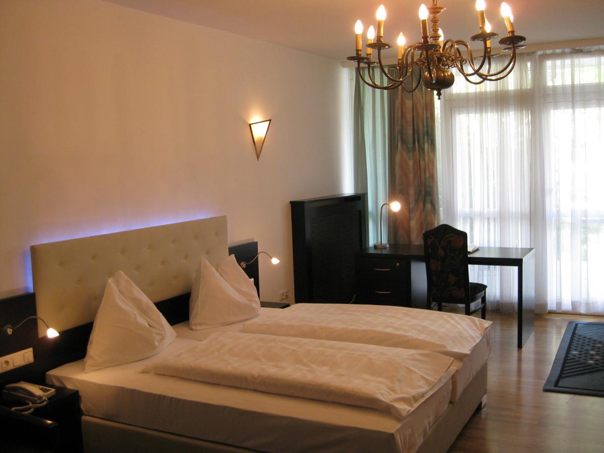 Dom Hotel Лінц Екстер'єр фото
