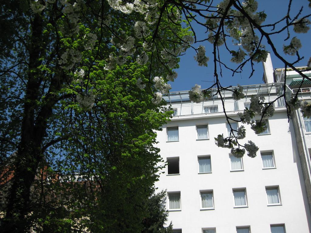 Dom Hotel Лінц Екстер'єр фото